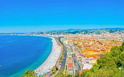 Autobus panoramico sulla Promenade des Anglais a Nizza